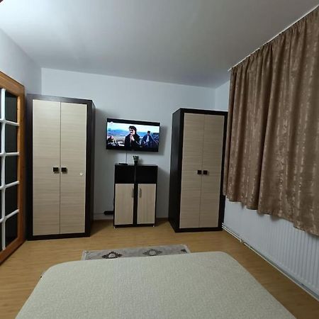 Apartament Alis2011 Бузау Екстериор снимка